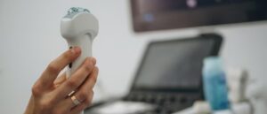 Ecografía móvil para un embarazo saludable: innovación tecnológica y cooperación internacional en comunidades rurales